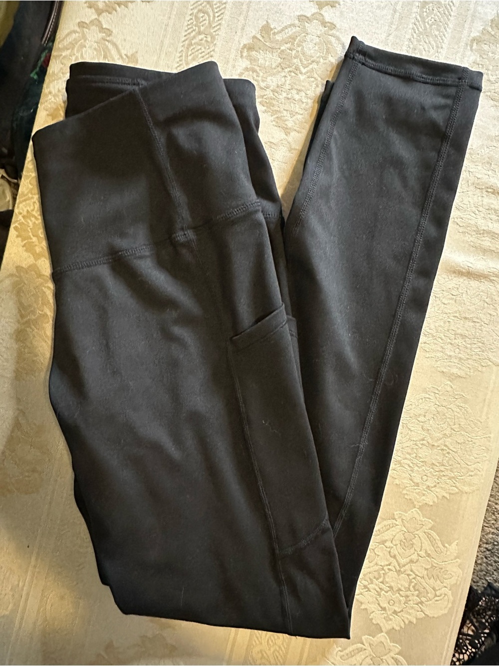 Black High-Waist Pocket Leggings